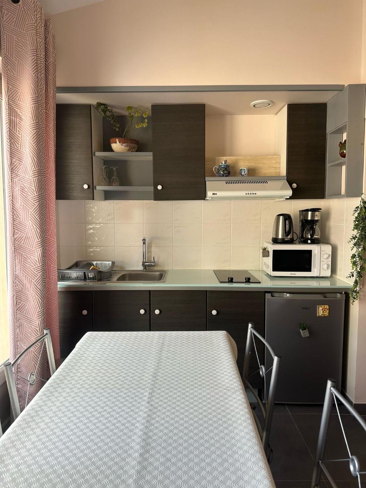 Studio Calme Et Agreable Avec Acces Jardin Partage Le Bar-sur-Loup Exterior photo